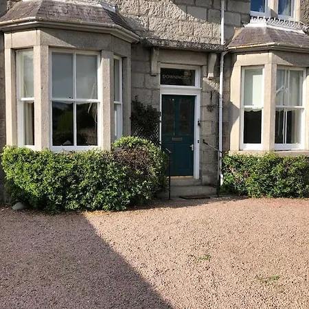 Spacious 2 Bedroom Flat In Heart Of Ballater Exterior photo