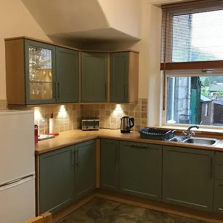 Spacious 2 Bedroom Flat In Heart Of Ballater Exterior photo
